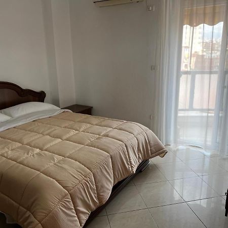 City Central Apartment 2 Tirana Extérieur photo