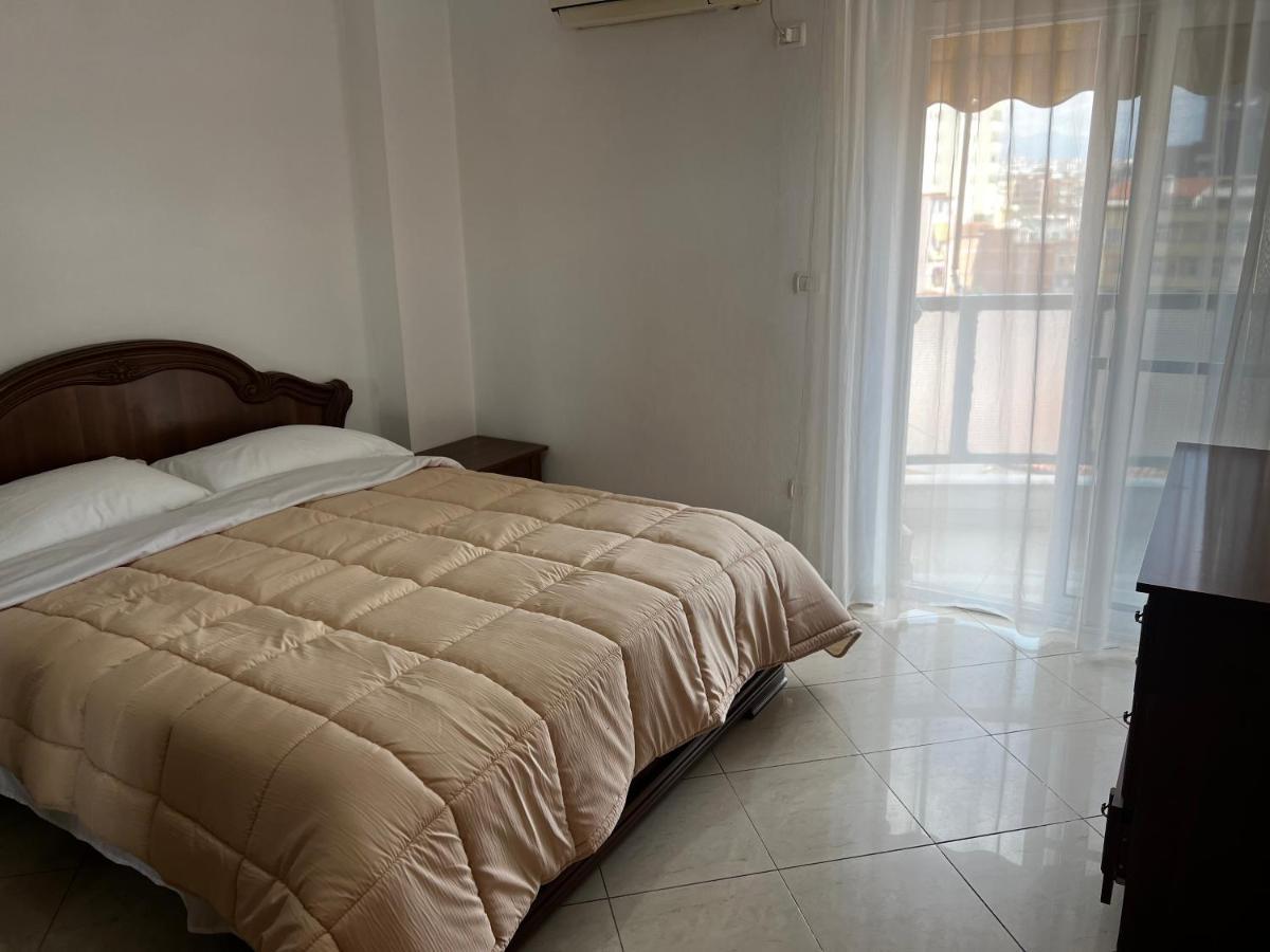 City Central Apartment 2 Tirana Extérieur photo