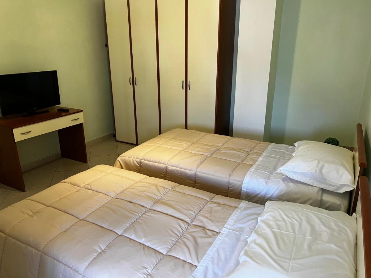 City Central Apartment 2 Tirana Extérieur photo